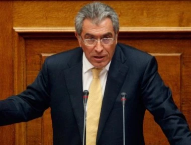 Καπερνάρος: «Θα αποδείξουμε ότι οι αρμόδιες υπηρεσίες δεν μας έχουν δώσει γνήσια έγγραφα για τη φωτιά στο Μάτι» (βίντεο)